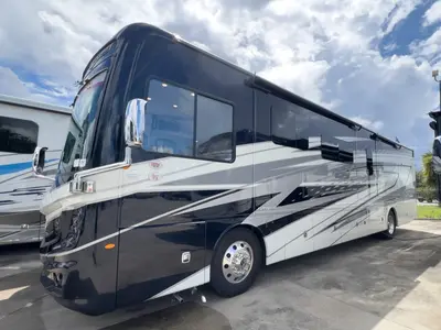 2027 Fleetwood Discovery photo 26