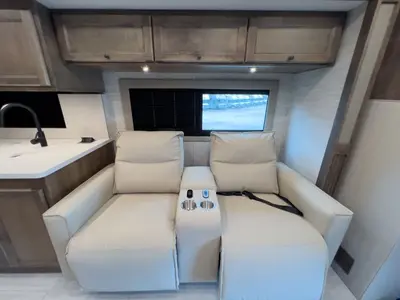2027 Tiffin Motorhomes Allegro BAY photo 7