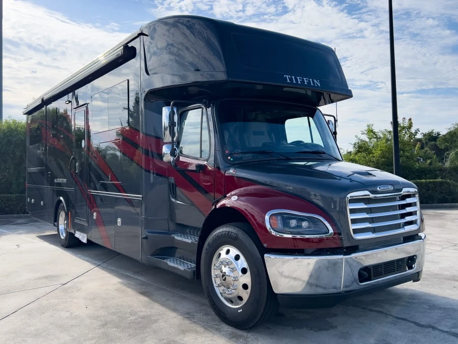 2027 Tiffin Motorhomes Allegro BAY exterior