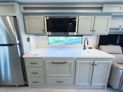 2027 Tiffin Motorhomes Allegro BAY photo 8