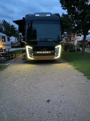 2018 ENTEGRA COACH ANTHEM photo 2