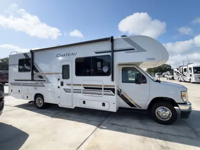 2027 Thor Motor Coach Chateau photo 26