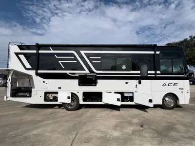 2027 Thor Motor Coach A.C.E. photo 21