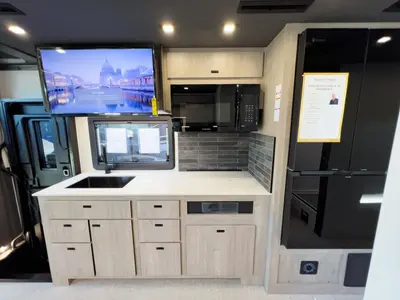 2027 Grand Design Lineage Series F photo 7