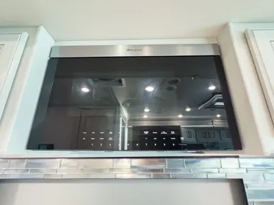 2027 Fleetwood Discovery LXE photo 12