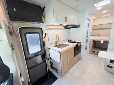 2027 Thor Motor Coach Chateau Sprinter photo 6