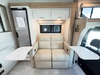 2027 Thor Motor Coach Chateau Sprinter photo 14
