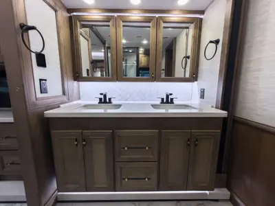 2027 Tiffin Motorhomes Allegro BUS photo 21