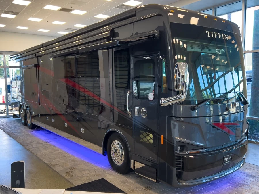 2027 Tiffin Motorhomes Allegro BUS exterior