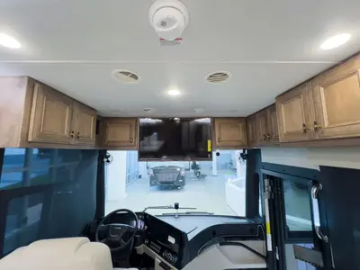 2027 Tiffin Motorhomes Allegro BUS photo 4