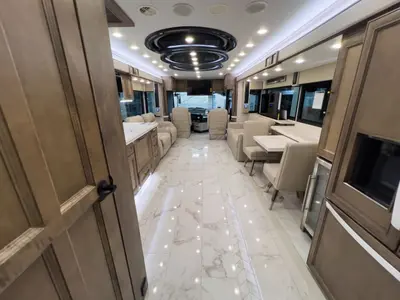 2027 Tiffin Motorhomes Allegro BUS photo 3