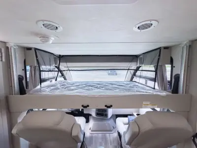 2027 Thor Motor Coach Vegas photo 4