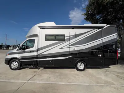 2027 Tiffin Motorhomes Wayfarer photo 21