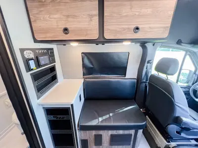 2027 Tiffin Motorhomes GH2 photo 11