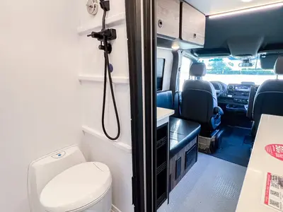 2027 Tiffin Motorhomes GH2 photo 10