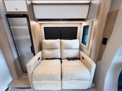 2027 Tiffin Motorhomes Wayfarer photo 14