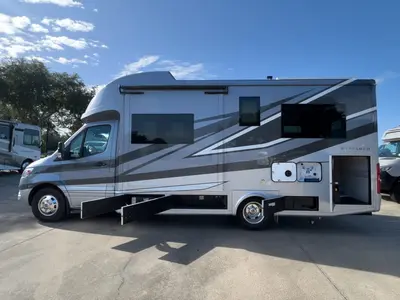 2027 Tiffin Motorhomes Wayfarer photo 23