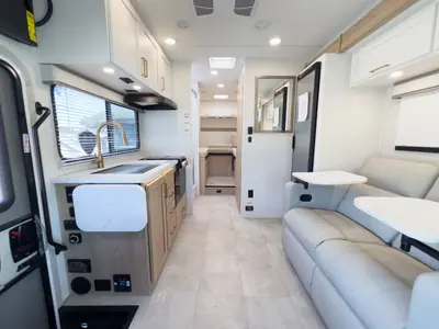 2027 Thor Motor Coach Chateau Sprinter photo 5