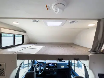 2027 Thor Motor Coach Chateau Sprinter photo 4