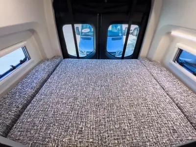 2027 Tiffin Motorhomes GH2 photo 15