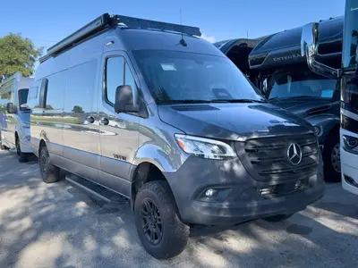 New 2027 Tiffin Motorhomes GH2 22SBV