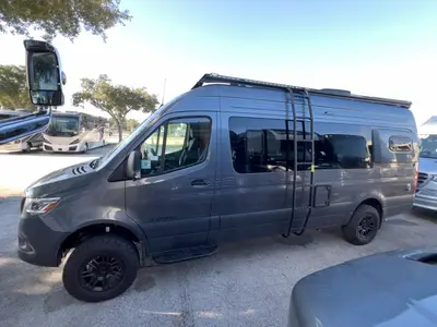 2027 Tiffin Motorhomes GH2 photo 16