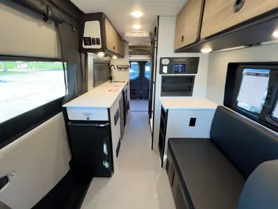 2027 Tiffin Motorhomes GH2 photo 5