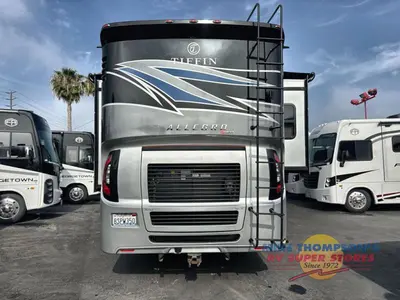 2020 Tiffin Motorhomes Allegro RED photo 7