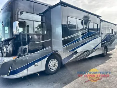 2020 Tiffin Motorhomes Allegro RED photo 5