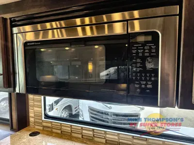 2020 Tiffin Motorhomes Allegro RED photo 32