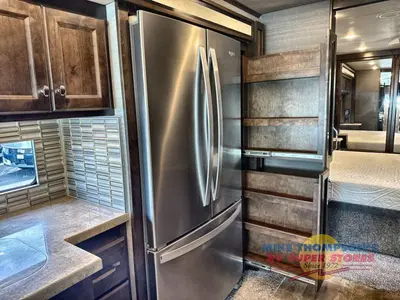 2020 Tiffin Motorhomes Allegro RED photo 35