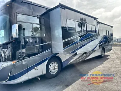 2020 Tiffin Motorhomes Allegro RED photo 12
