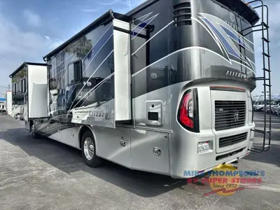 2020 Tiffin Motorhomes Allegro RED photo 6