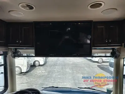 2020 Tiffin Motorhomes Allegro RED photo 21