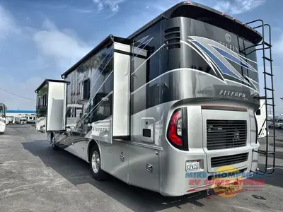 2020 Tiffin Motorhomes Allegro RED photo 13