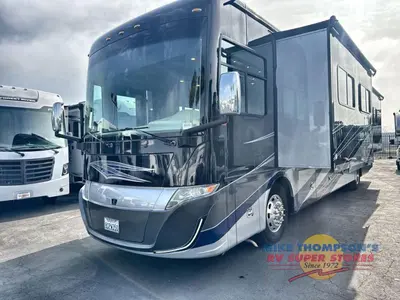 2020 Tiffin Motorhomes Allegro RED photo 4