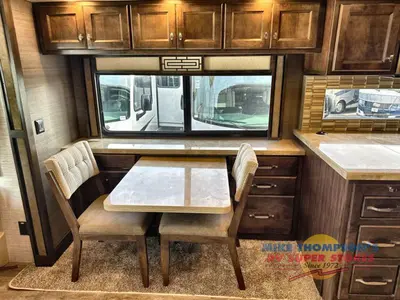 2020 Tiffin Motorhomes Allegro RED photo 27