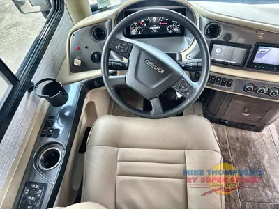 2020 Tiffin Motorhomes Allegro RED photo 18