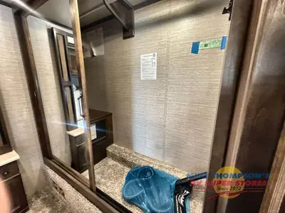 2020 Tiffin Motorhomes Allegro RED photo 39