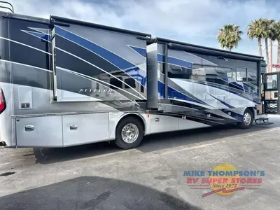2020 Tiffin Motorhomes Allegro RED photo 9