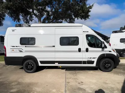 2027 Winnebago Solis photo 18
