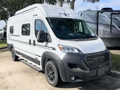 New 2027 Winnebago Solis BUT59PX