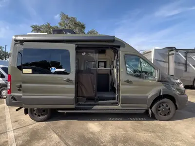 2027 Thor Motor Coach Talavera photo 19