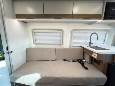 2027 Thor Motor Coach Talavera photo 7