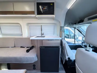 2027 Thor Motor Coach Talavera photo 8
