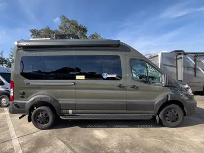 2027 Thor Motor Coach Talavera photo 18