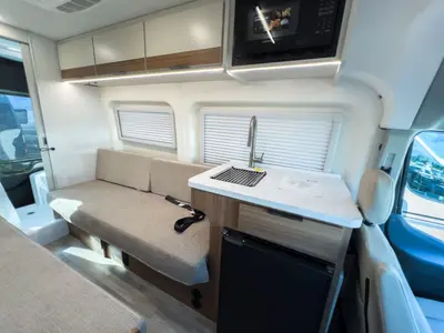 2027 Thor Motor Coach Talavera photo 6