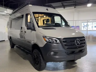 New 2027 Tiffin Motorhomes GH2 22SBV