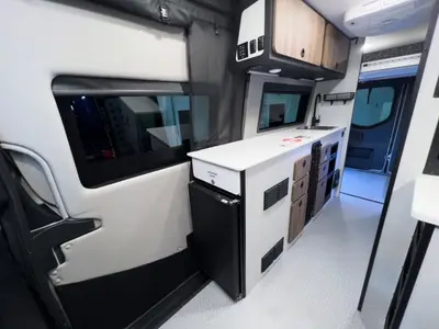 2027 Tiffin Motorhomes GH2 photo 6