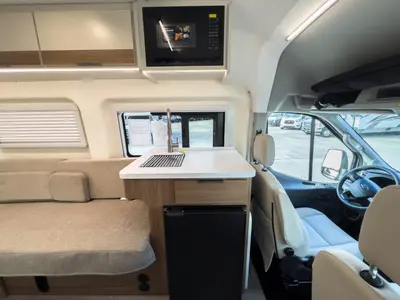 2027 Thor Motor Coach Talavera photo 8